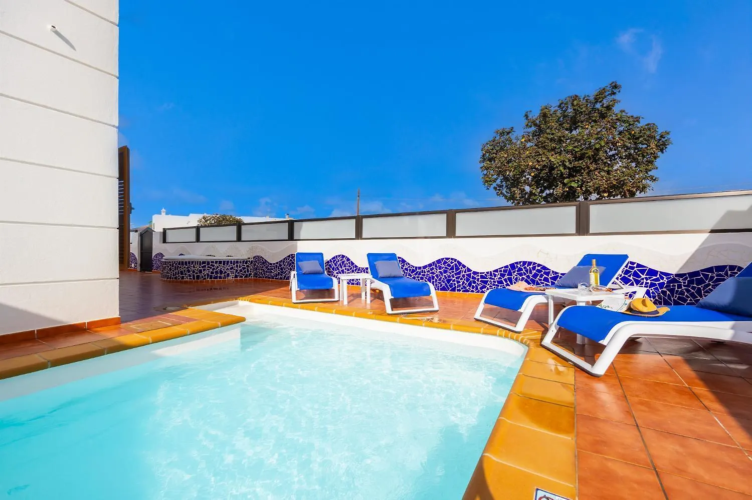 Villa Dulce Tías 0*,